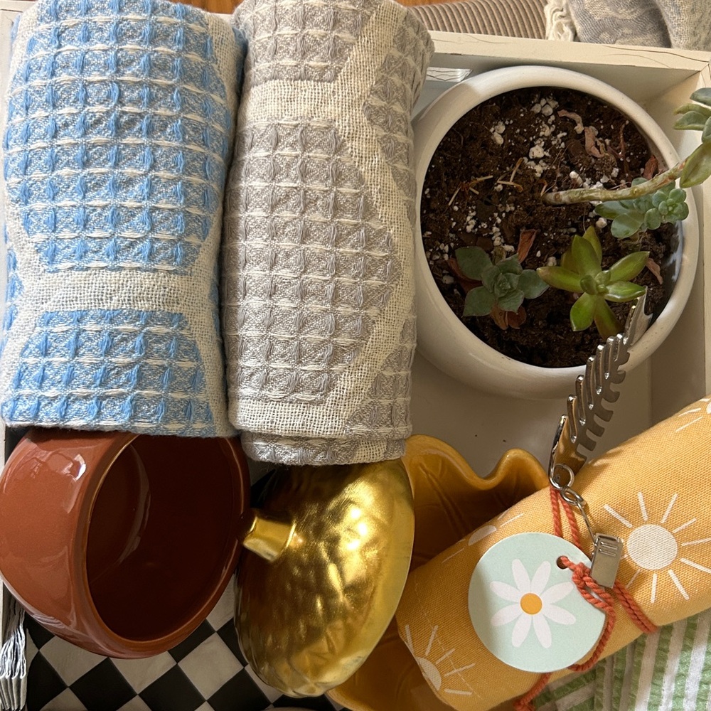 Modern Waffle Knit Hand Towel Gray 2 Side FLiPSiDE Hand Crafted New With Tags